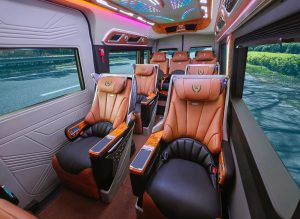 Xe Limousine DCar Hạng Thượng Đỉnh