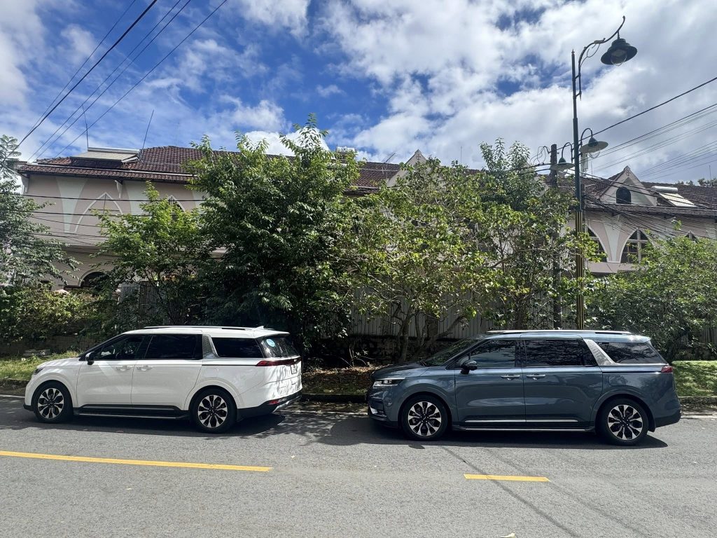 cho thuê xe kia carnival tphcm