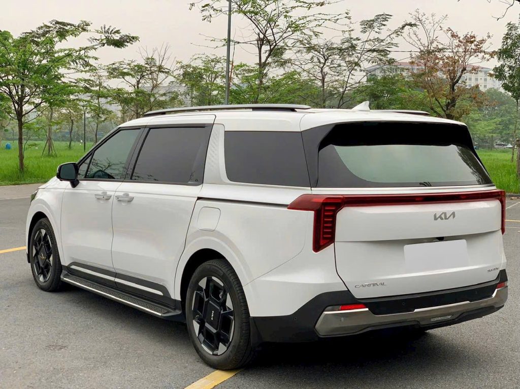 cho thuê xe 7 chỗ kia carnival